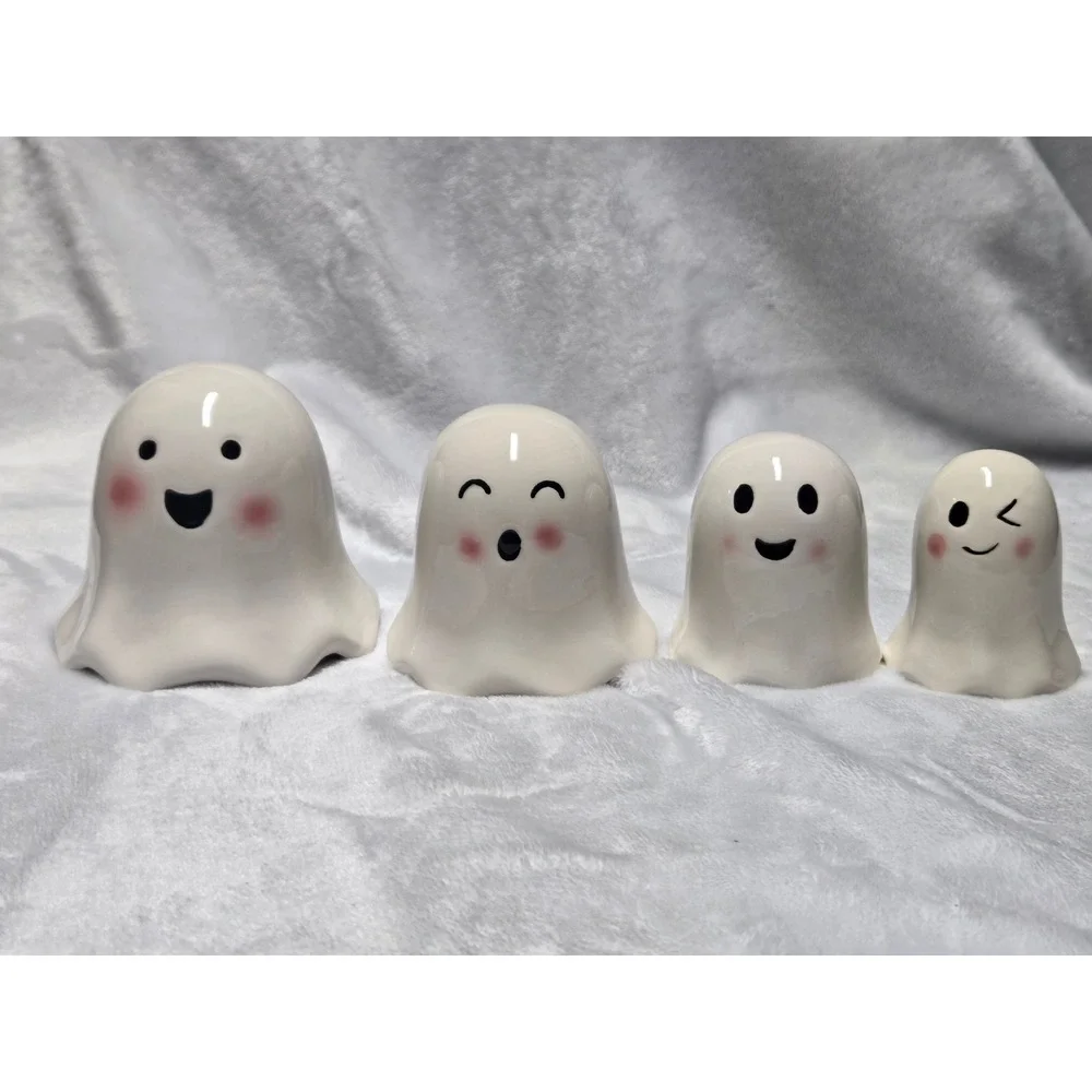 10 Strawberry Street Nesting Ghost Measuring Cups Ceramic Halloween Set 4pc NEW